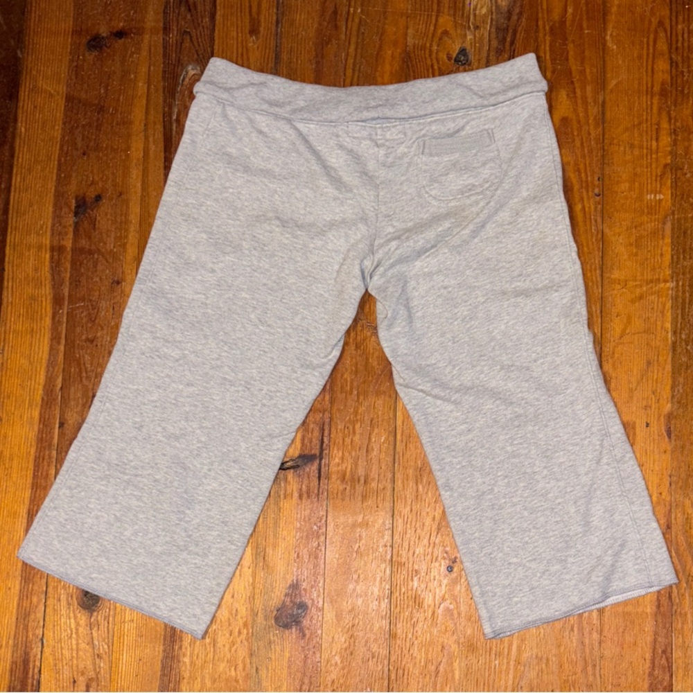 Vintage Y2K American Eagle Outfitters Gray Low Rise Capris - Picture 3 of 4